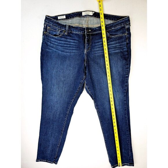 Torrid Size 22 Women's 31 Inch Inseam Boyfriend Blue Denim 5 Pocket Logo Jeans - Picture 12 of 12